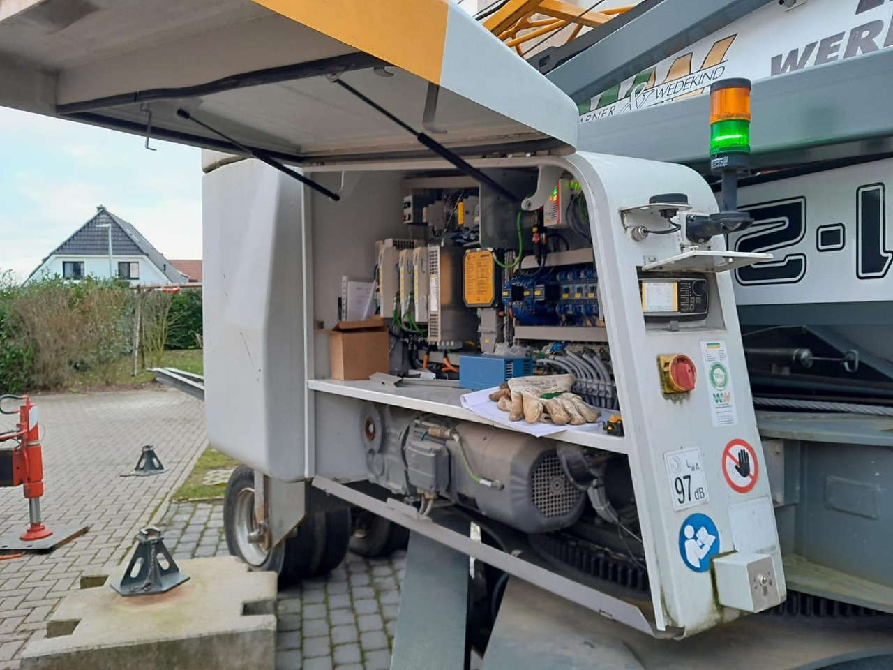 Liebherr L1-24 - رافعة برجية: صورة 4 Liebherr L1-24 - رافعة برجية: صورة 4