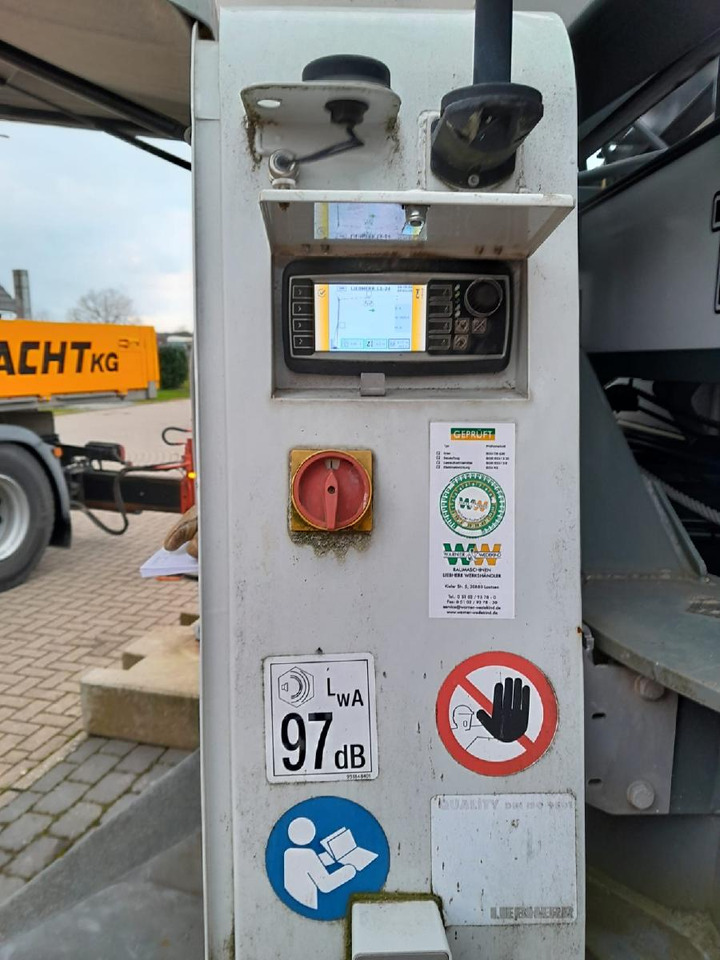 Liebherr L1-24 - رافعة برجية: صورة 5 Liebherr L1-24 - رافعة برجية: صورة 5