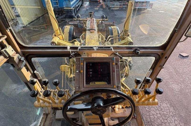 CAT 120 G - ممهدة: صورة 5 CAT 120 G - ممهدة: صورة 5