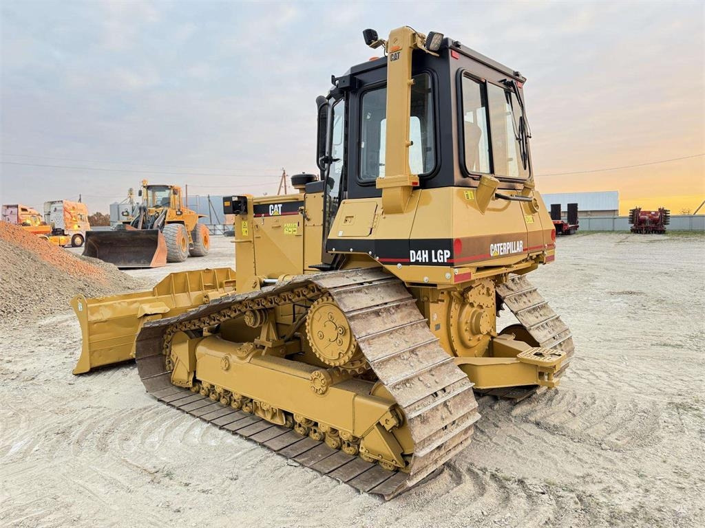 CAT D4H LGP USA MADE - جرافة: صورة 3 CAT D4H LGP USA MADE - جرافة: صورة 3