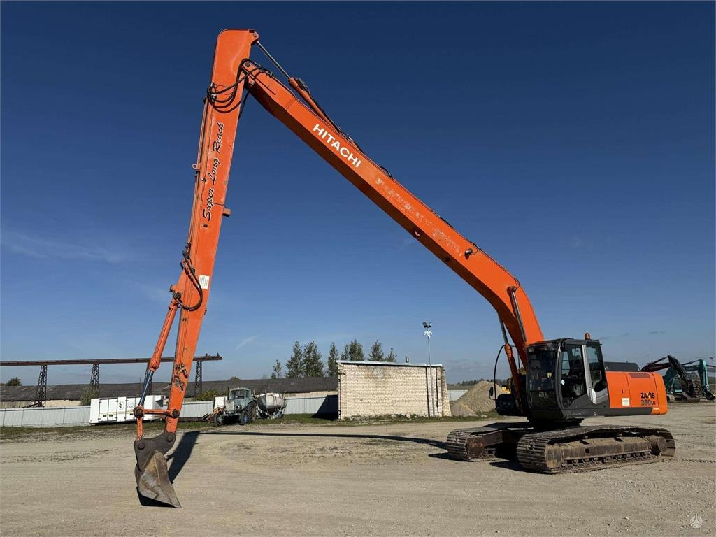 Hitachi ZX 250 LC-3 , 21 M , 800 mm - حفار زحاف: صورة 1 Hitachi ZX 250 LC-3 , 21 M , 800 mm - حفار زحاف: صورة 1