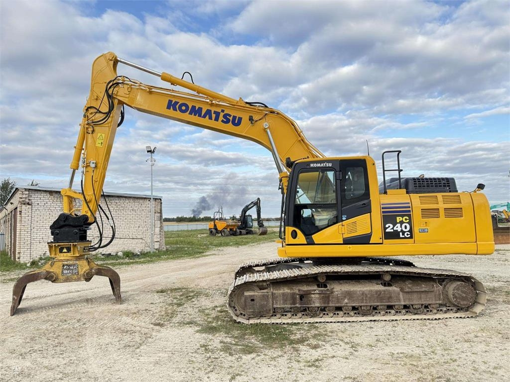 Komatsu PC 240 LC-11 - حفار زحاف: صورة 2 Komatsu PC 240 LC-11 - حفار زحاف: صورة 2