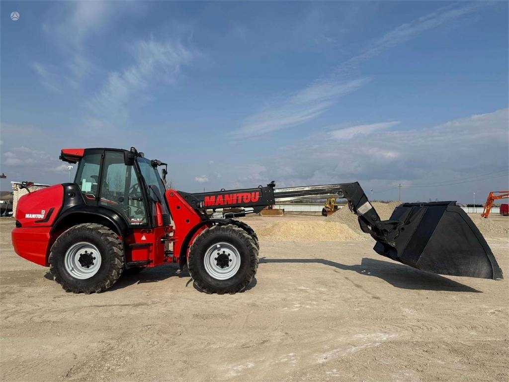 اللودر بعجل Manitou MLA-T 533-145V: صورة 9