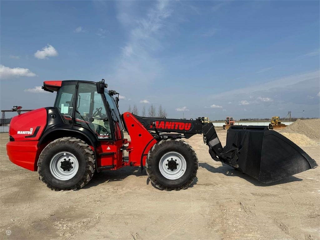 اللودر بعجل Manitou MLA-T 533-145V: صورة 8