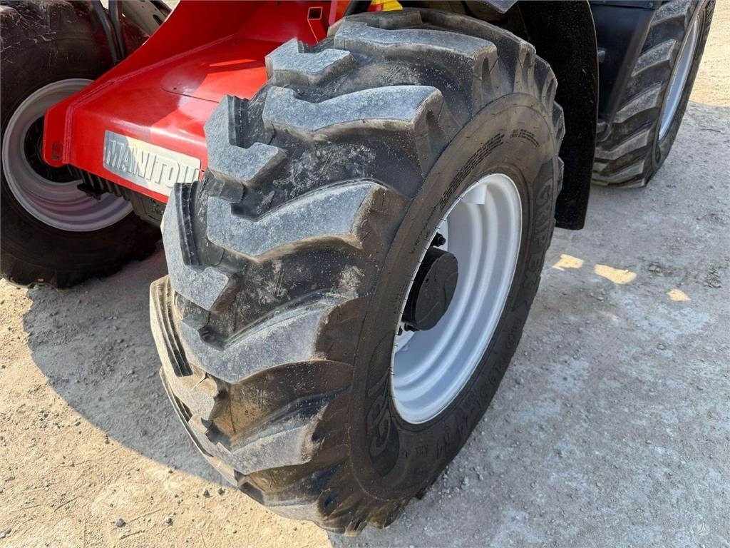 اللودر بعجل Manitou MLA-T 533-145V: صورة 21