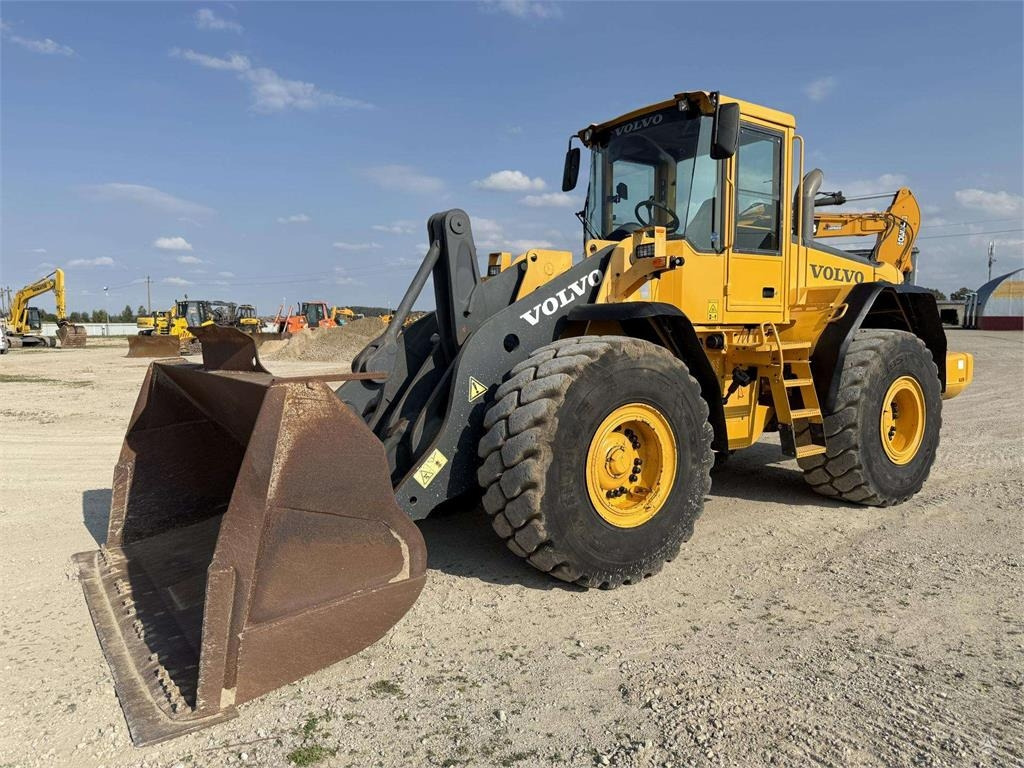 Volvo L 110 E - اللودر بعجل: صورة 1 Volvo L 110 E - اللودر بعجل: صورة 1
