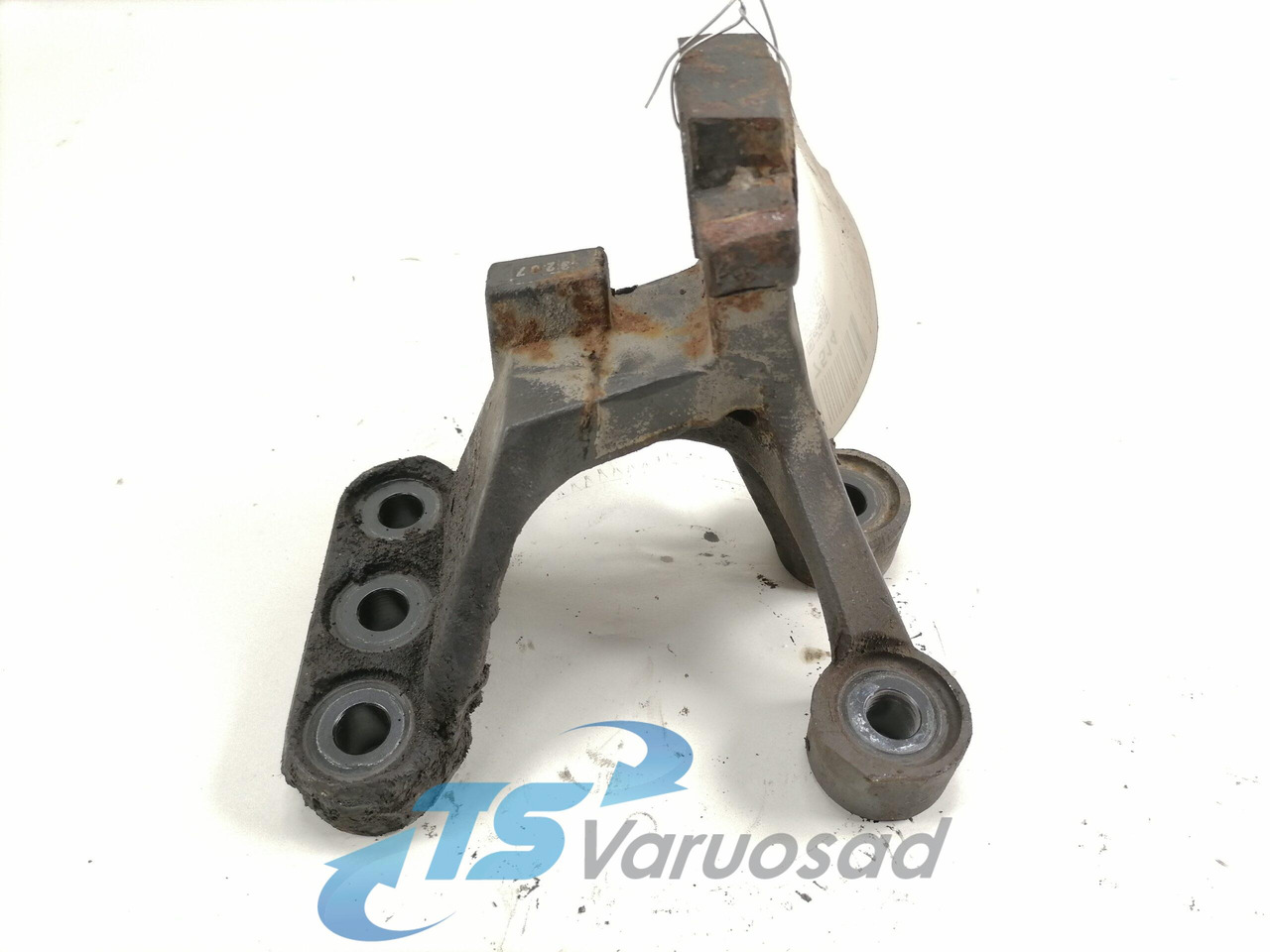 DAF Engine bracket 1689097 - المحرك و قطع الغيار - شاحنة: صورة 2 DAF Engine bracket 1689097 - المحرك و قطع الغيار - شاحنة: صورة 2