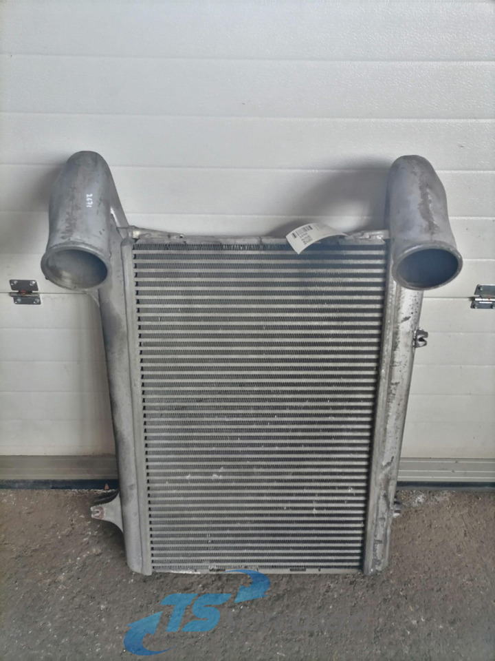 DAF Intercooler radiator 1691394 - المبرد - شاحنة: صورة 2 DAF Intercooler radiator 1691394 - المبرد - شاحنة: صورة 2