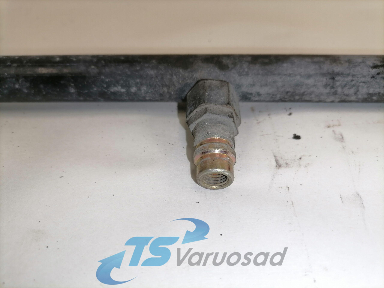 MAN A/C pipe 81619750102 - تدفئة/ تهوية - شاحنة: صورة 3 MAN A/C pipe 81619750102 - تدفئة/ تهوية - شاحنة: صورة 3