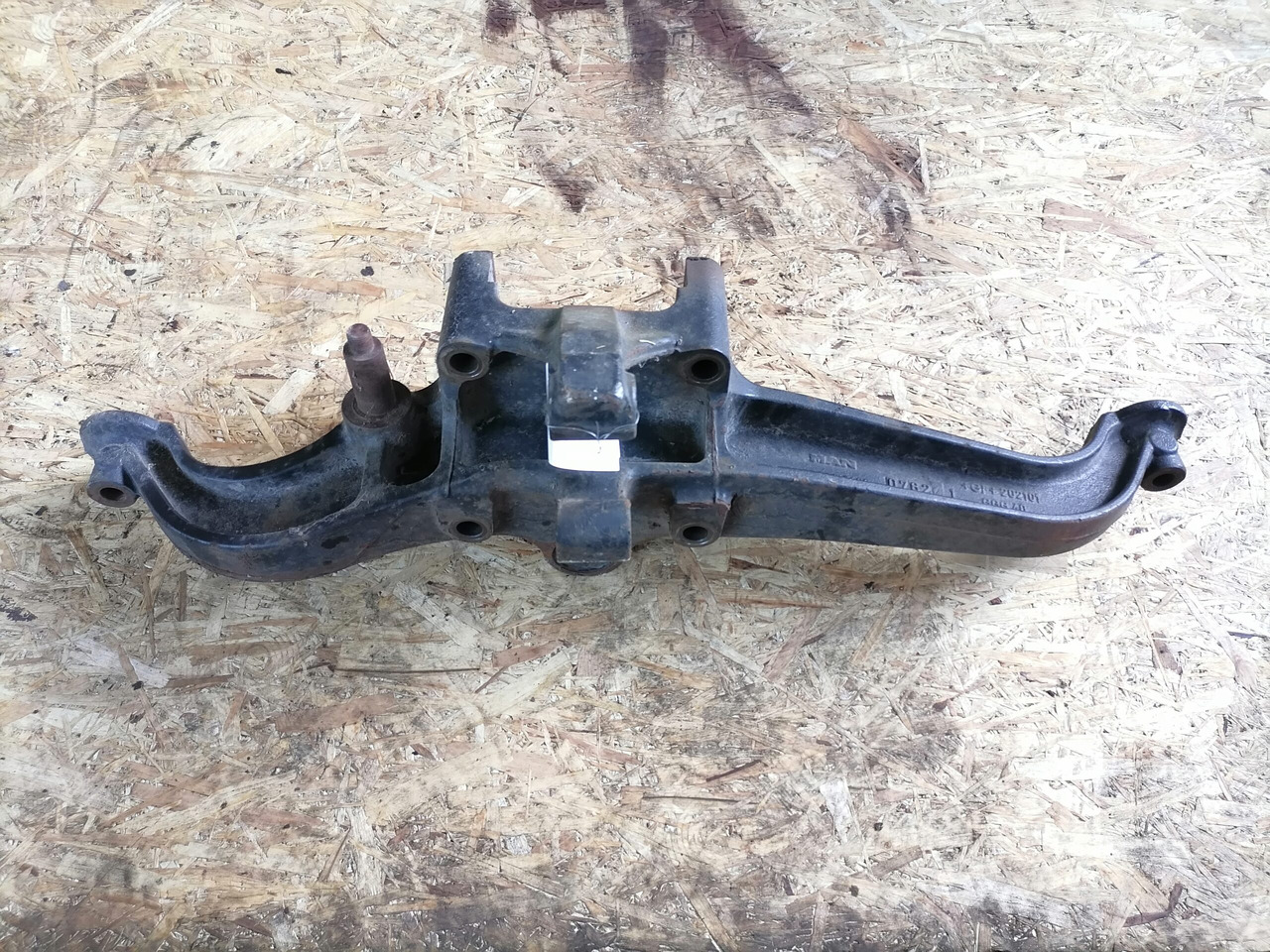 MAN Air suspension bracket 81436303169 - المحور و قطع الغيار - شاحنة: صورة 2 MAN Air suspension bracket 81436303169 - المحور و قطع الغيار - شاحنة: صورة 2