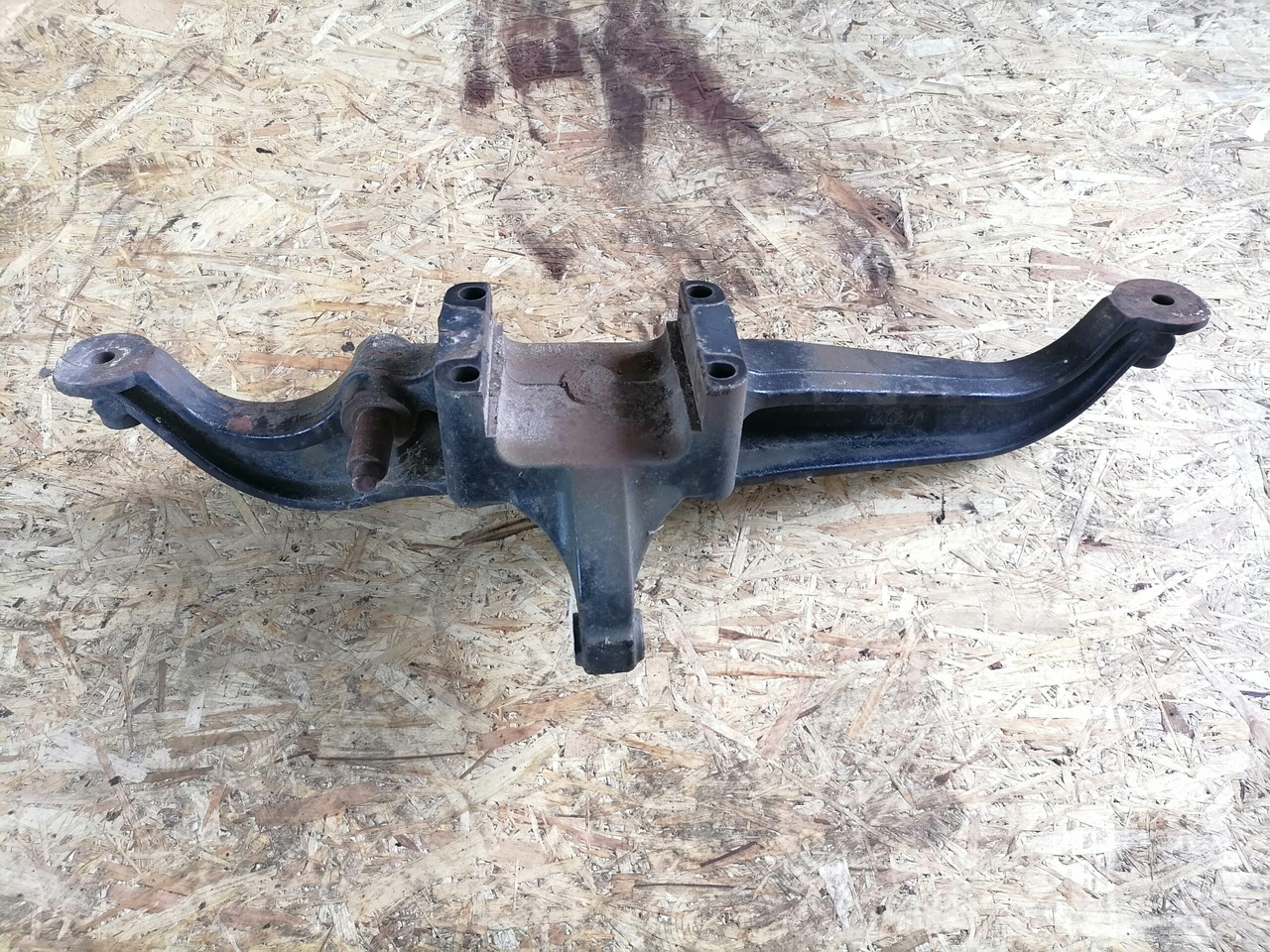 MAN Air suspension bracket 81436303169 - المحور و قطع الغيار - شاحنة: صورة 4 MAN Air suspension bracket 81436303169 - المحور و قطع الغيار - شاحنة: صورة 4