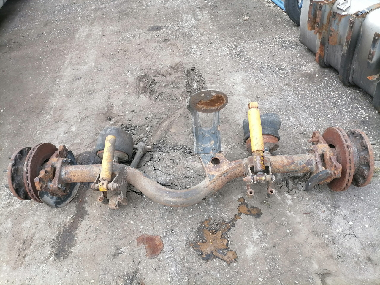 MAN Axel housing 12345 - المحور و قطع الغيار - شاحنة: صورة 3 MAN Axel housing 12345 - المحور و قطع الغيار - شاحنة: صورة 3
