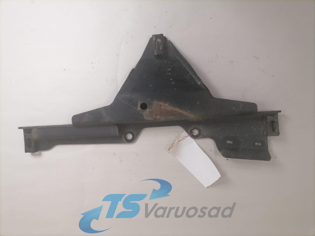 MAN Bummmmper bracket 81416105484 - مصد العربة - شاحنة: صورة 2 MAN Bummmmper bracket 81416105484 - مصد العربة - شاحنة: صورة 2