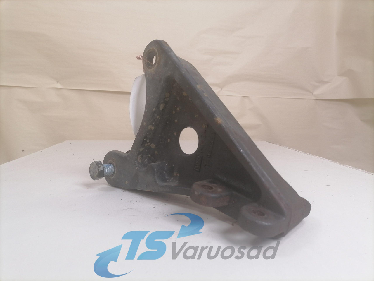 MAN Bummmmper bracket 81416503017 - مصد العربة - شاحنة: صورة 3 MAN Bummmmper bracket 81416503017 - مصد العربة - شاحنة: صورة 3