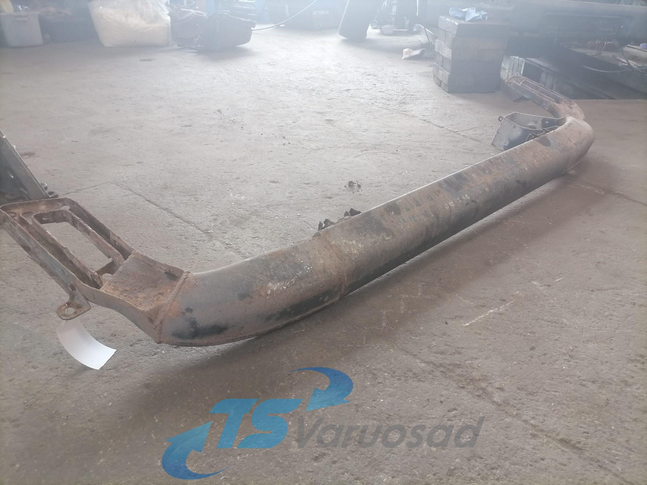 MAN Bumper 81416505013 - مصد العربة - شاحنة: صورة 2 MAN Bumper 81416505013 - مصد العربة - شاحنة: صورة 2