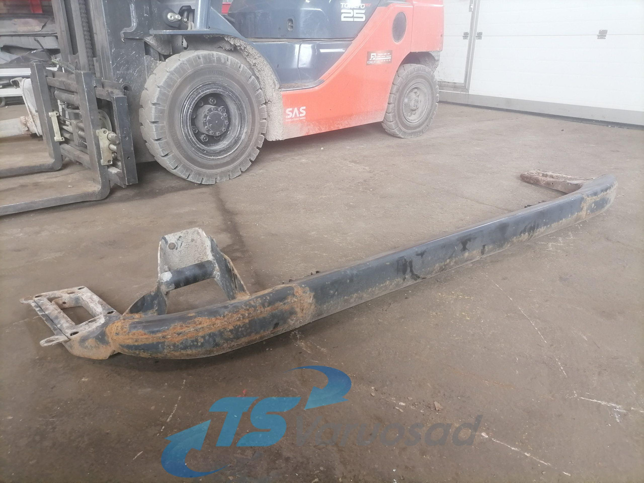 MAN Bumper 81416505013 - مصد العربة - شاحنة: صورة 3 MAN Bumper 81416505013 - مصد العربة - شاحنة: صورة 3