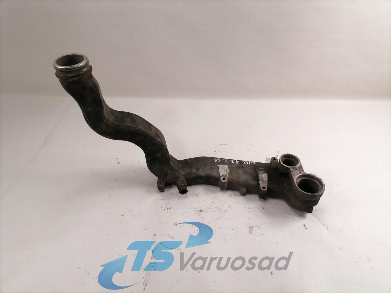 MAN Coolant pipe 51063023261 - نظام التبريد - شاحنة: صورة 1 MAN Coolant pipe 51063023261 - نظام التبريد - شاحنة: صورة 1