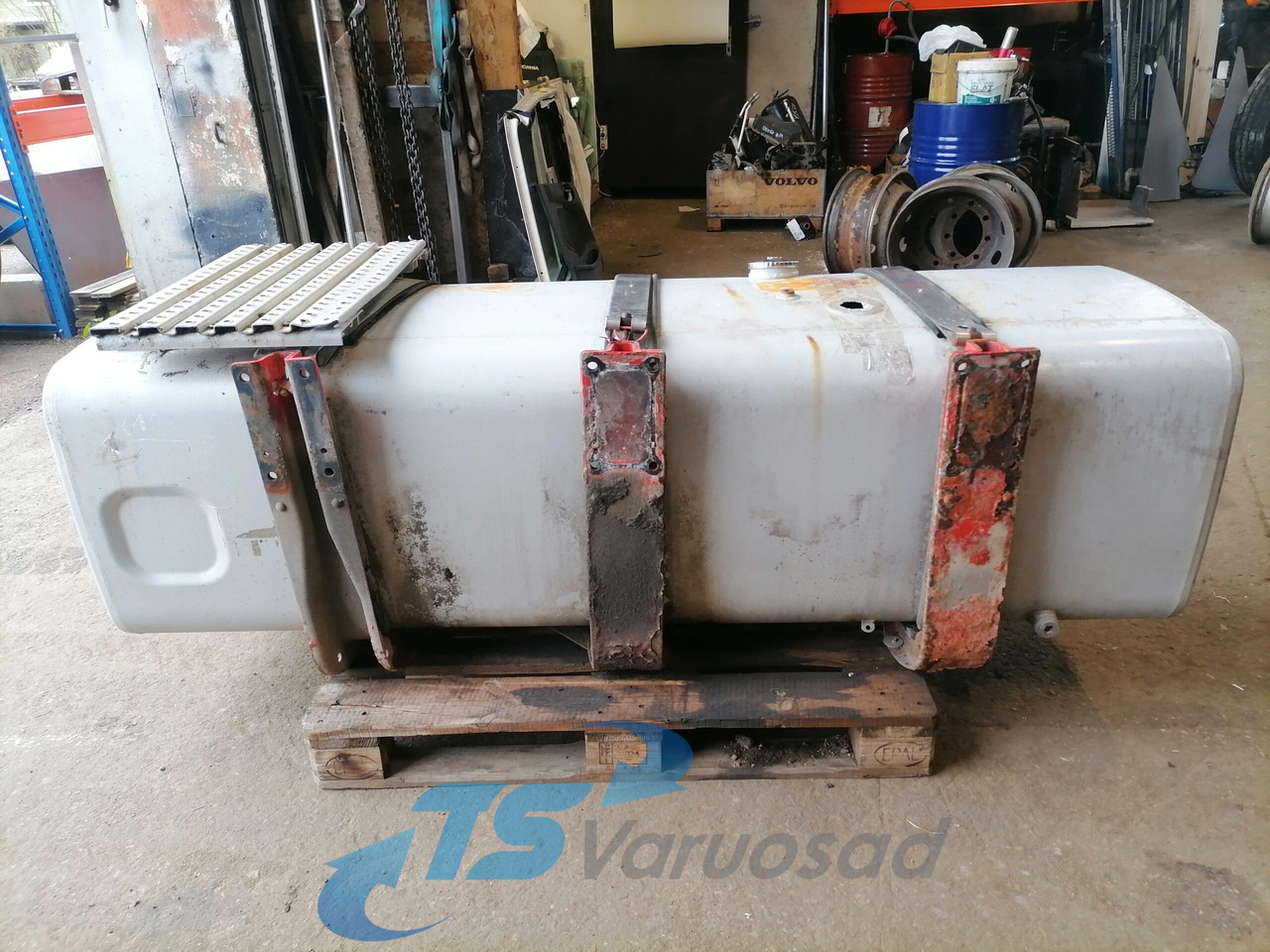 MAN Kütusepaak 780L 81122015608 - خزان الوقود - شاحنة: صورة 4 MAN Kütusepaak 780L 81122015608 - خزان الوقود - شاحنة: صورة 4