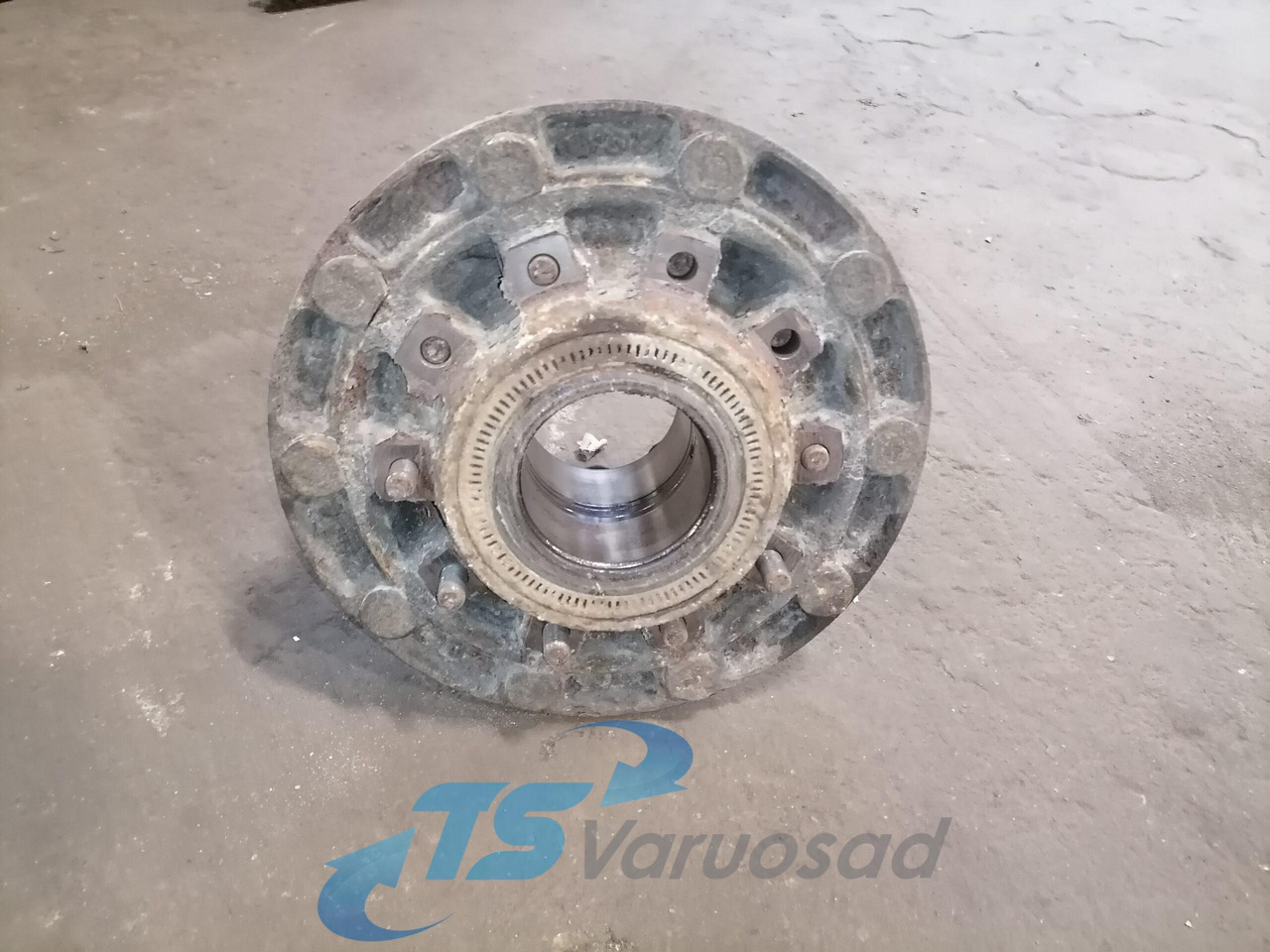MAN Rear axel hub 81357010155 - محور - شاحنة: صورة 2 MAN Rear axel hub 81357010155 - محور - شاحنة: صورة 2