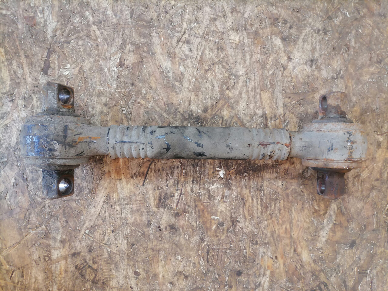 MAN Torque rod 81432206236 - المحور و قطع الغيار - شاحنة: صورة 5 MAN Torque rod 81432206236 - المحور و قطع الغيار - شاحنة: صورة 5