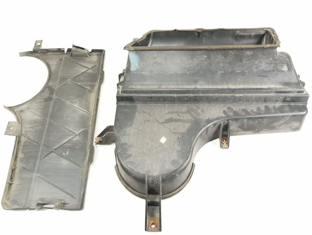 قطع غيار عامة - شاحنة MB Salongi õhufiltri korpus A9738360240: صورة 6