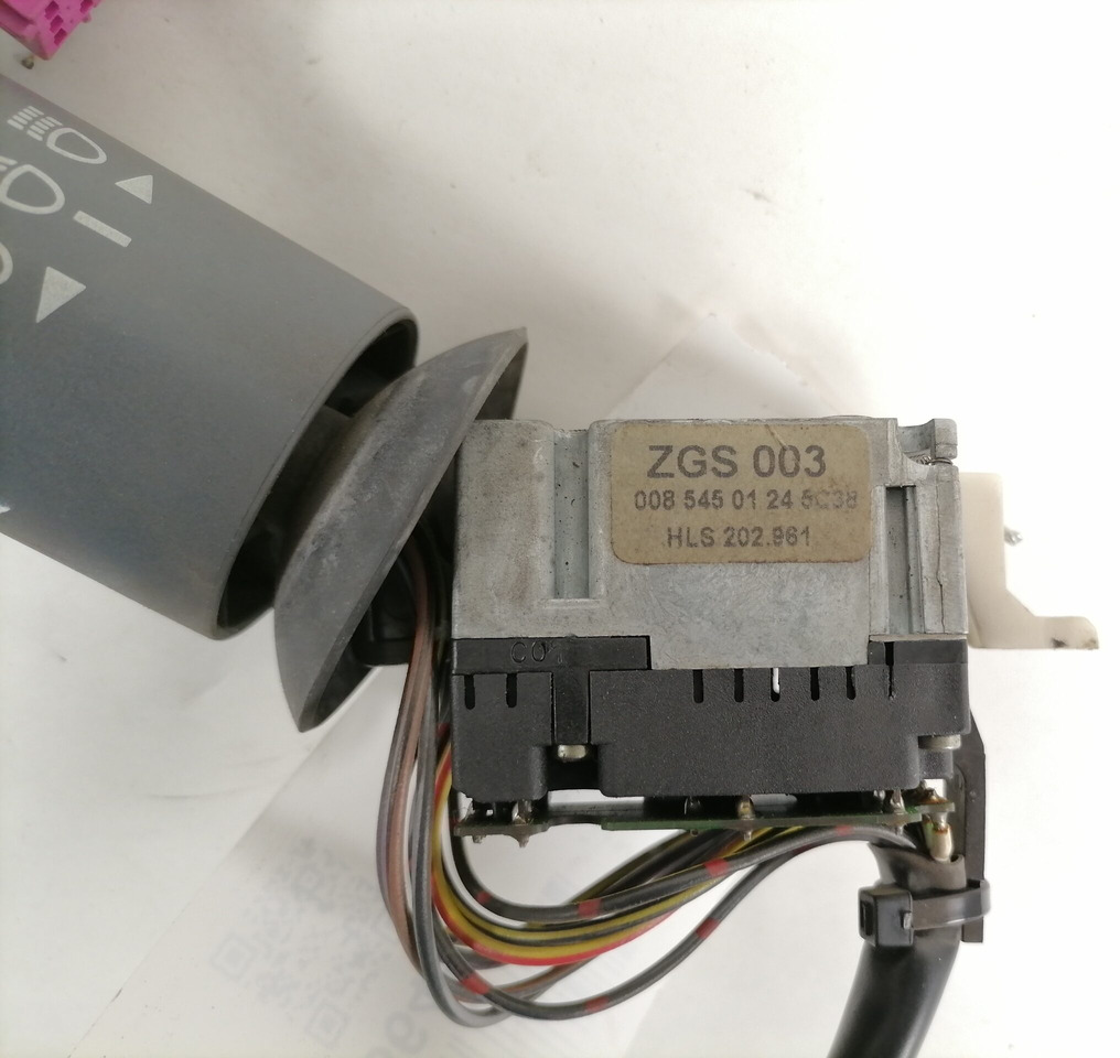 MB Switch 0085450124 - النظام الكهربائي - شاحنة: صورة 2 MB Switch 0085450124 - النظام الكهربائي - شاحنة: صورة 2