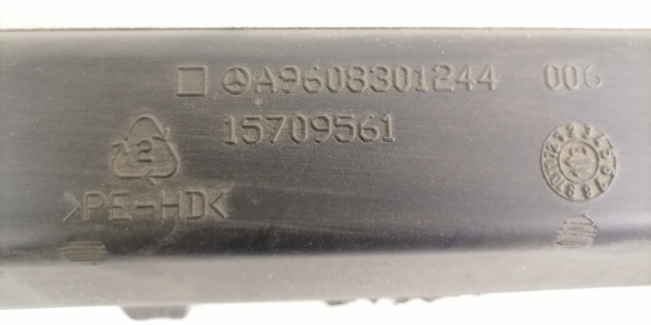 Mercedes-Benz Salongi õhutoru A9608301344 - تدفئة/ تهوية - شاحنة: صورة 2 Mercedes-Benz Salongi õhutoru A9608301344 - تدفئة/ تهوية - شاحنة: صورة 2