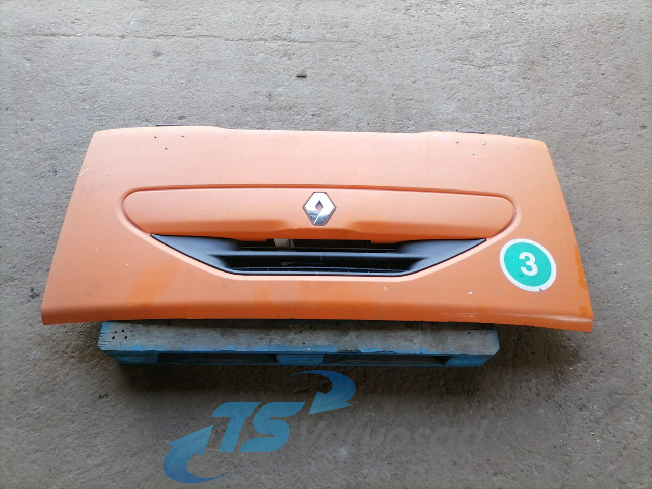 Renault Iluvõre 5010301618 - شبكة أمامية - شاحنة: صورة 1 Renault Iluvõre 5010301618 - شبكة أمامية - شاحنة: صورة 1