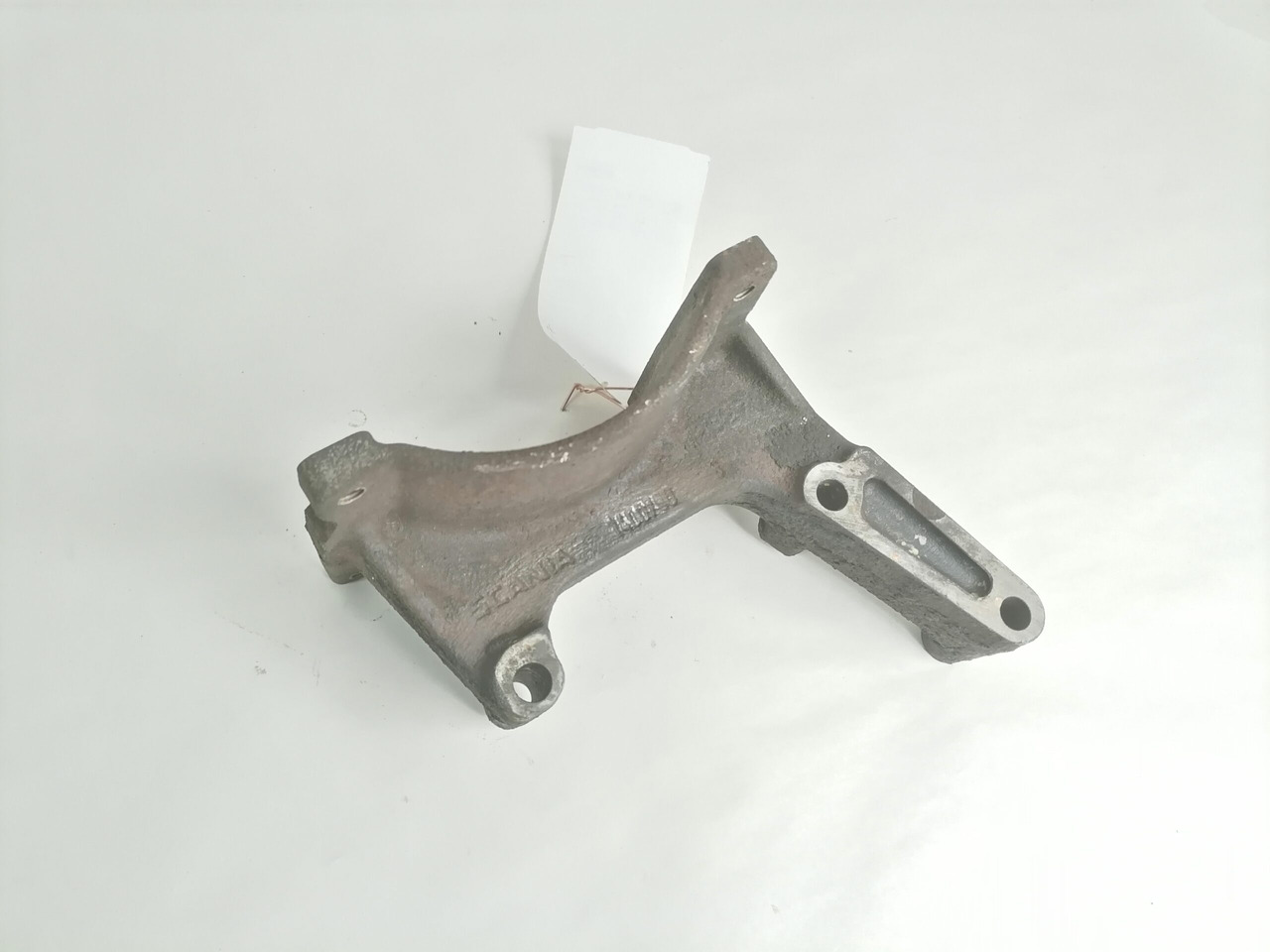 Scania Air conditioning compressor carrier 1400790 - تدفئة/ تهوية - شاحنة: صورة 2 Scania Air conditioning compressor carrier 1400790 - تدفئة/ تهوية - شاحنة: صورة 2