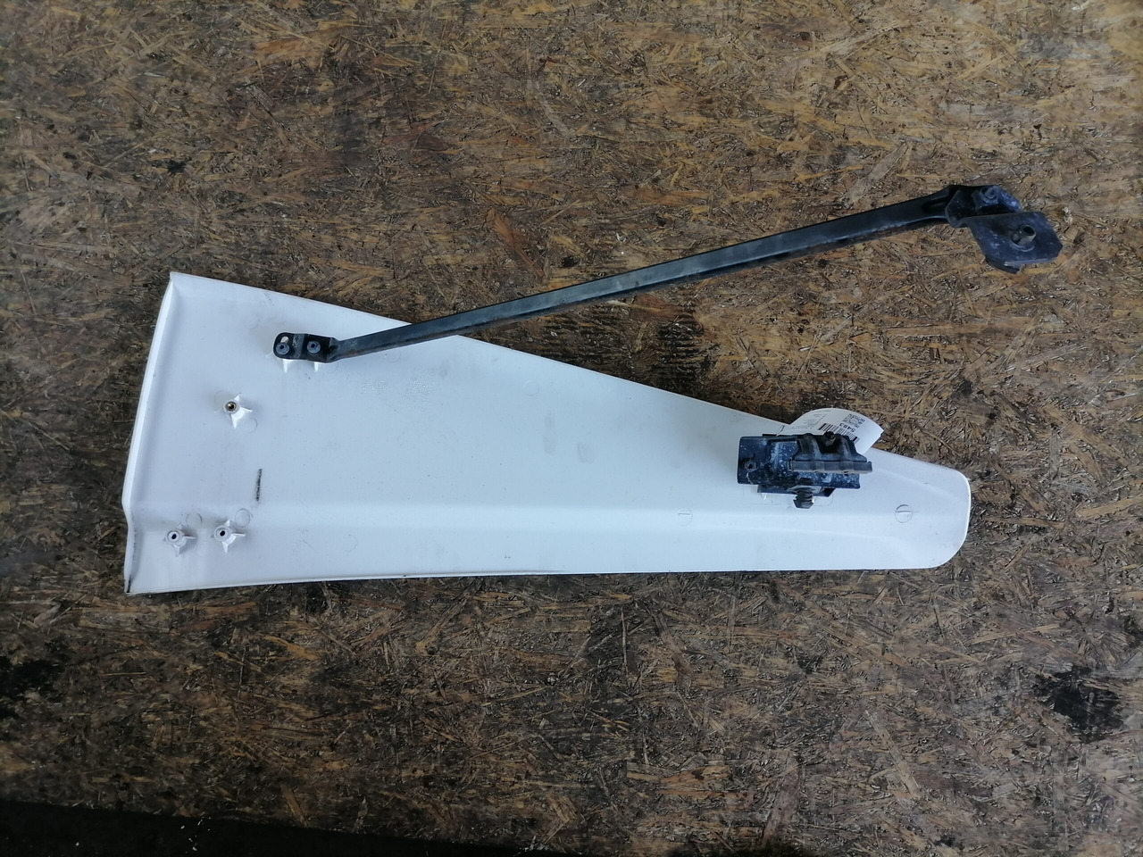 Scania Air deflector 1348513 - ديناميكا هوائية/ كابح - شاحنة: صورة 3 Scania Air deflector 1348513 - ديناميكا هوائية/ كابح - شاحنة: صورة 3