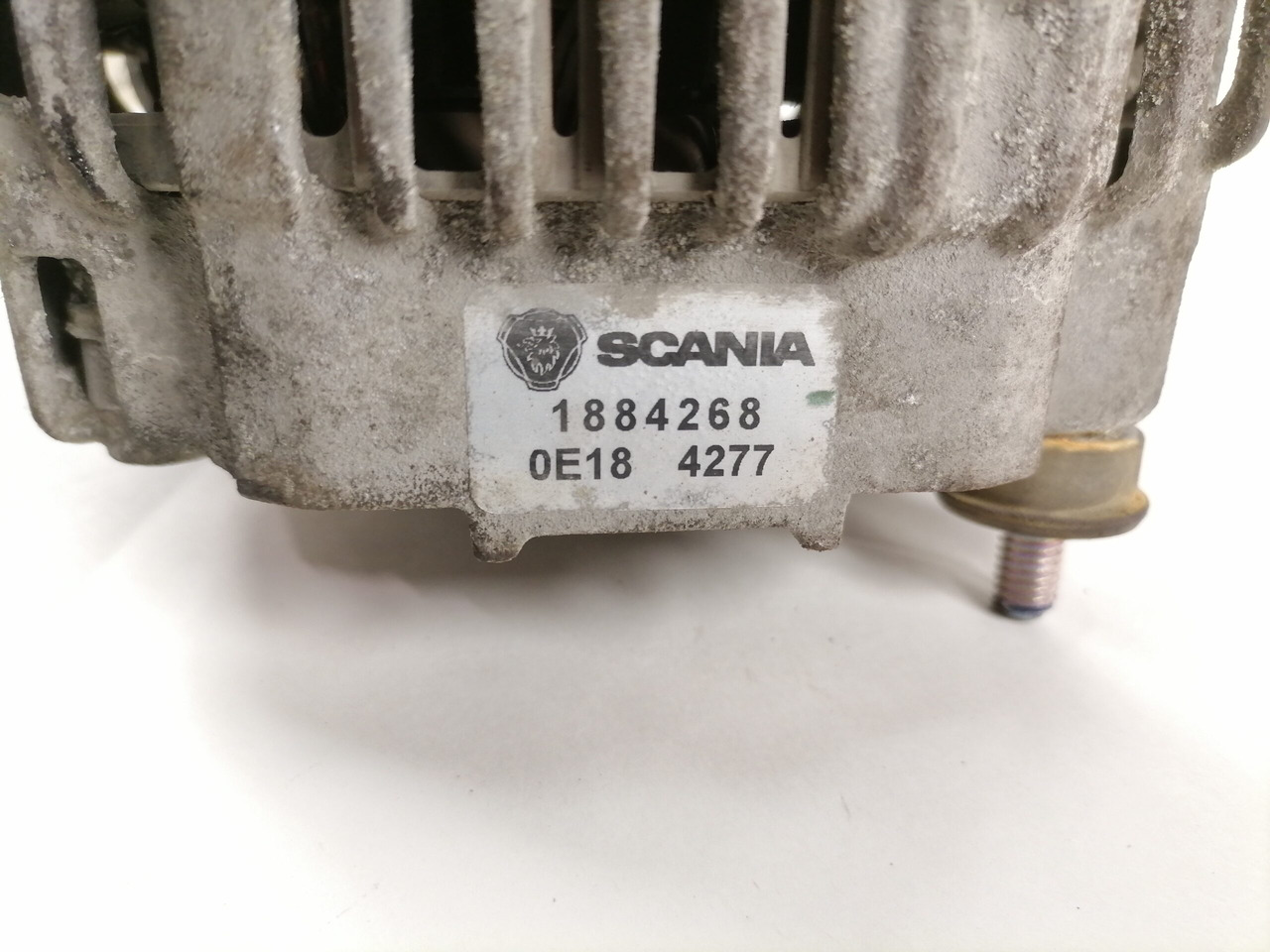 Scania Alternator 1884268 - مولد كهرباء - شاحنة: صورة 2 Scania Alternator 1884268 - مولد كهرباء - شاحنة: صورة 2