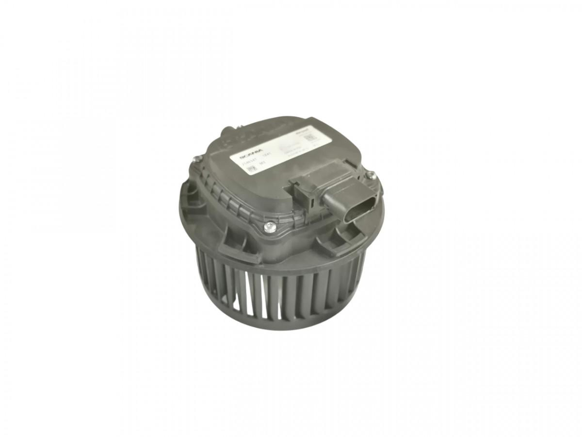 Scania Cab fan 2546341 - تدفئة/ تهوية - شاحنة: صورة 1 Scania Cab fan 2546341 - تدفئة/ تهوية - شاحنة: صورة 1