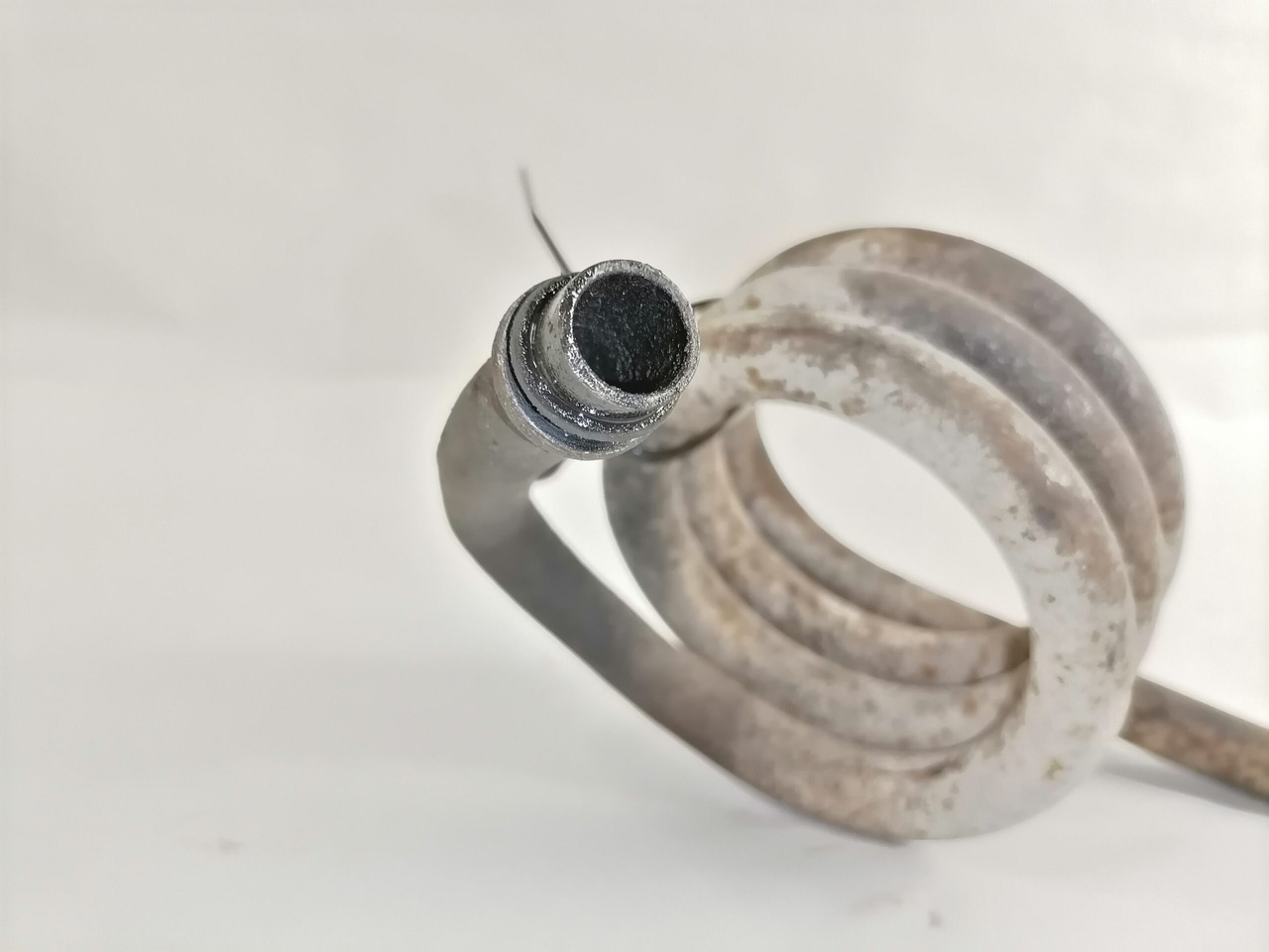 Scania Compressor air pipe 1933077 - كابح هوائي - شاحنة: صورة 3 Scania Compressor air pipe 1933077 - كابح هوائي - شاحنة: صورة 3