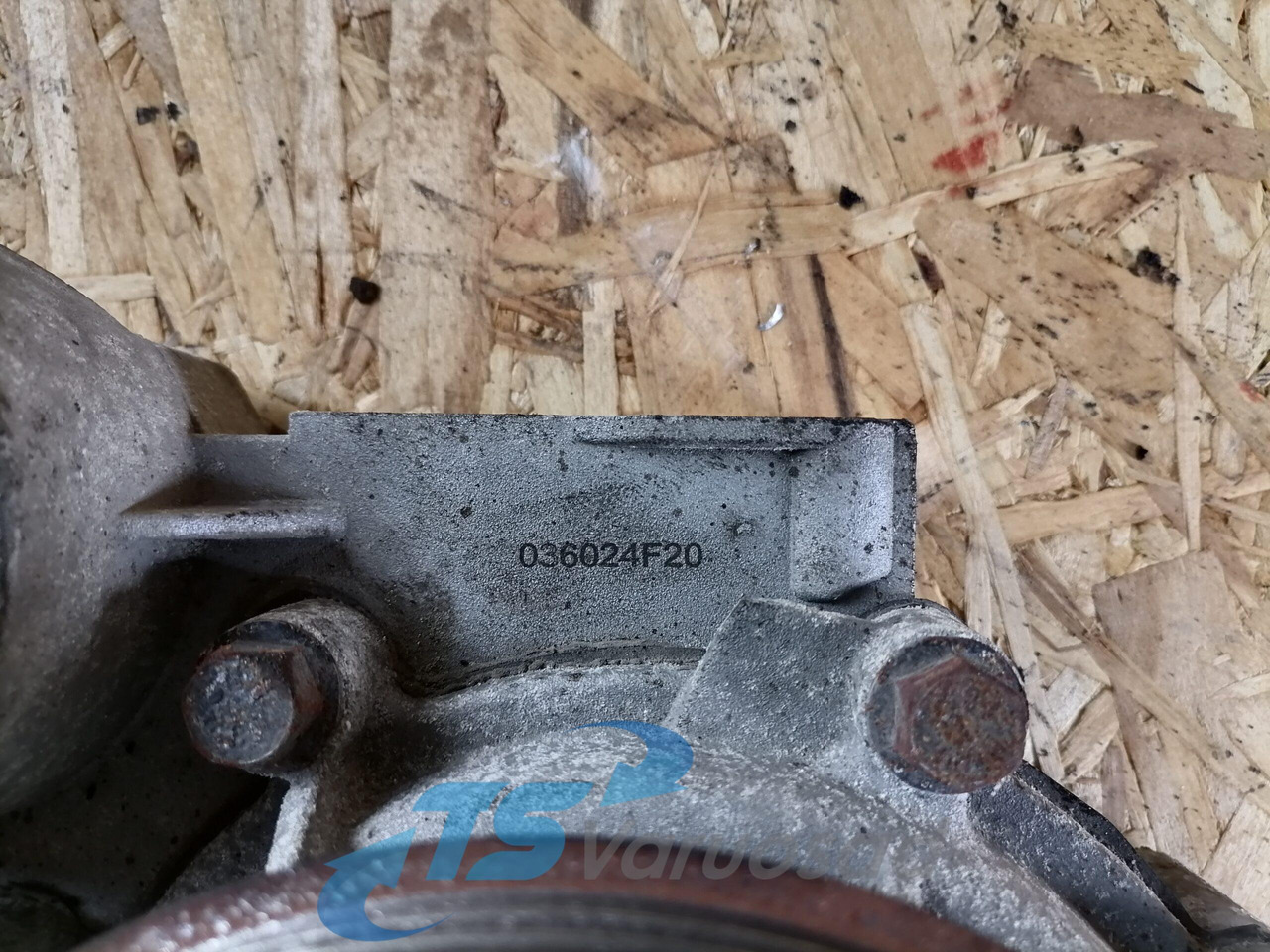 Scania Cooling pump 1896752 - مضخة المبرد - شاحنة: صورة 3 Scania Cooling pump 1896752 - مضخة المبرد - شاحنة: صورة 3