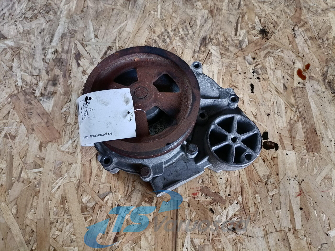 Scania Cooling pump 1896752 - مضخة المبرد - شاحنة: صورة 1 Scania Cooling pump 1896752 - مضخة المبرد - شاحنة: صورة 1