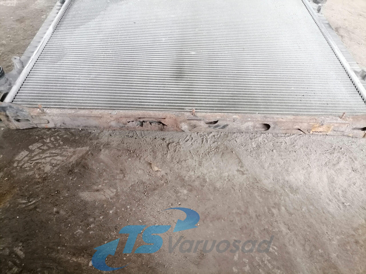 Scania Cooling radiator 1766125 - مبرد المحرك - شاحنة: صورة 3 Scania Cooling radiator 1766125 - مبرد المحرك - شاحنة: صورة 3