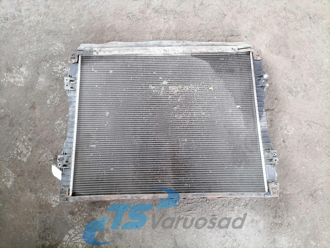 Scania Cooling radiator 1766125 - مبرد المحرك - شاحنة: صورة 2 Scania Cooling radiator 1766125 - مبرد المحرك - شاحنة: صورة 2