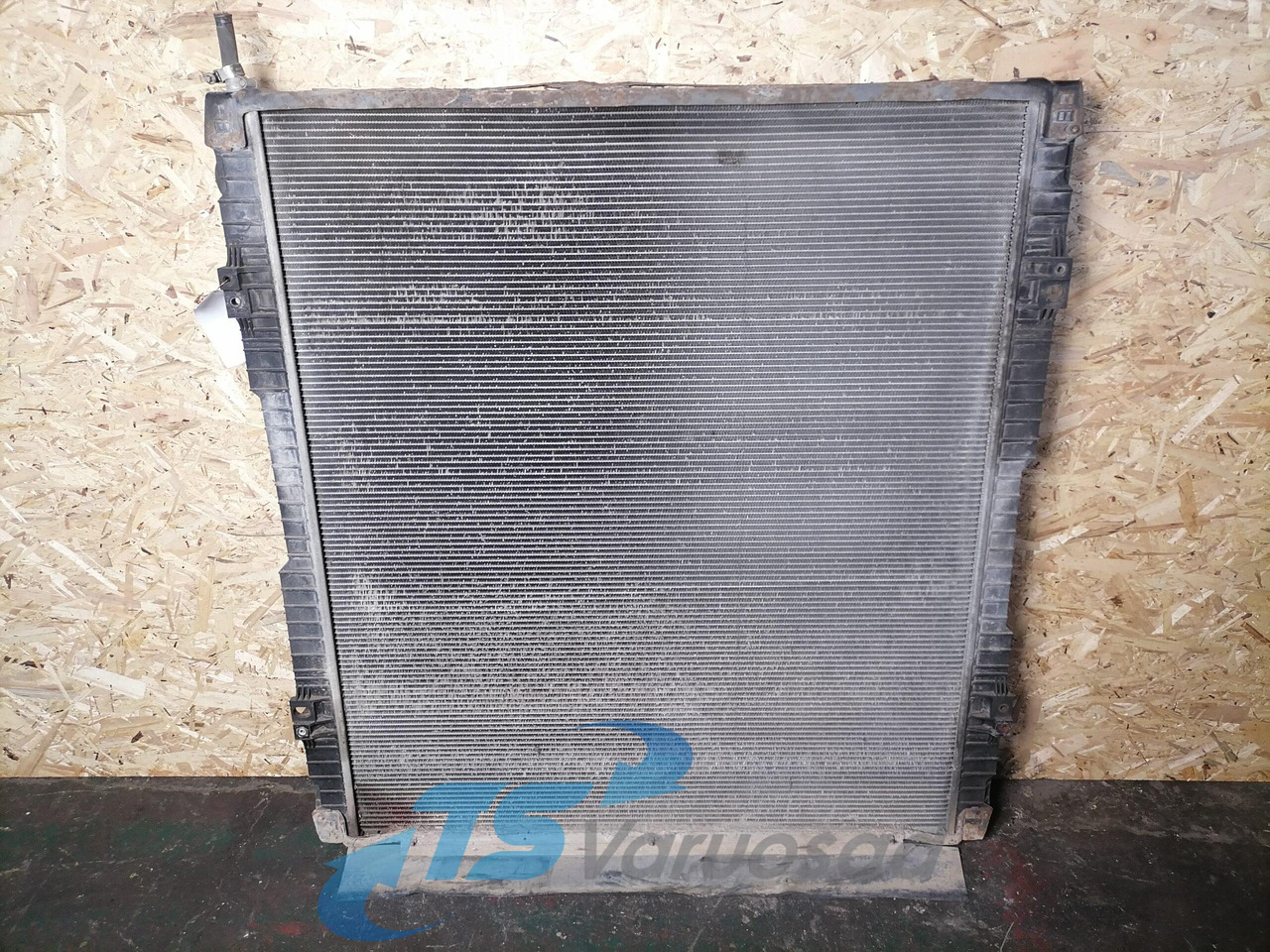 Scania Cooling radiator 1769997 - مبرد المحرك - شاحنة: صورة 1 Scania Cooling radiator 1769997 - مبرد المحرك - شاحنة: صورة 1