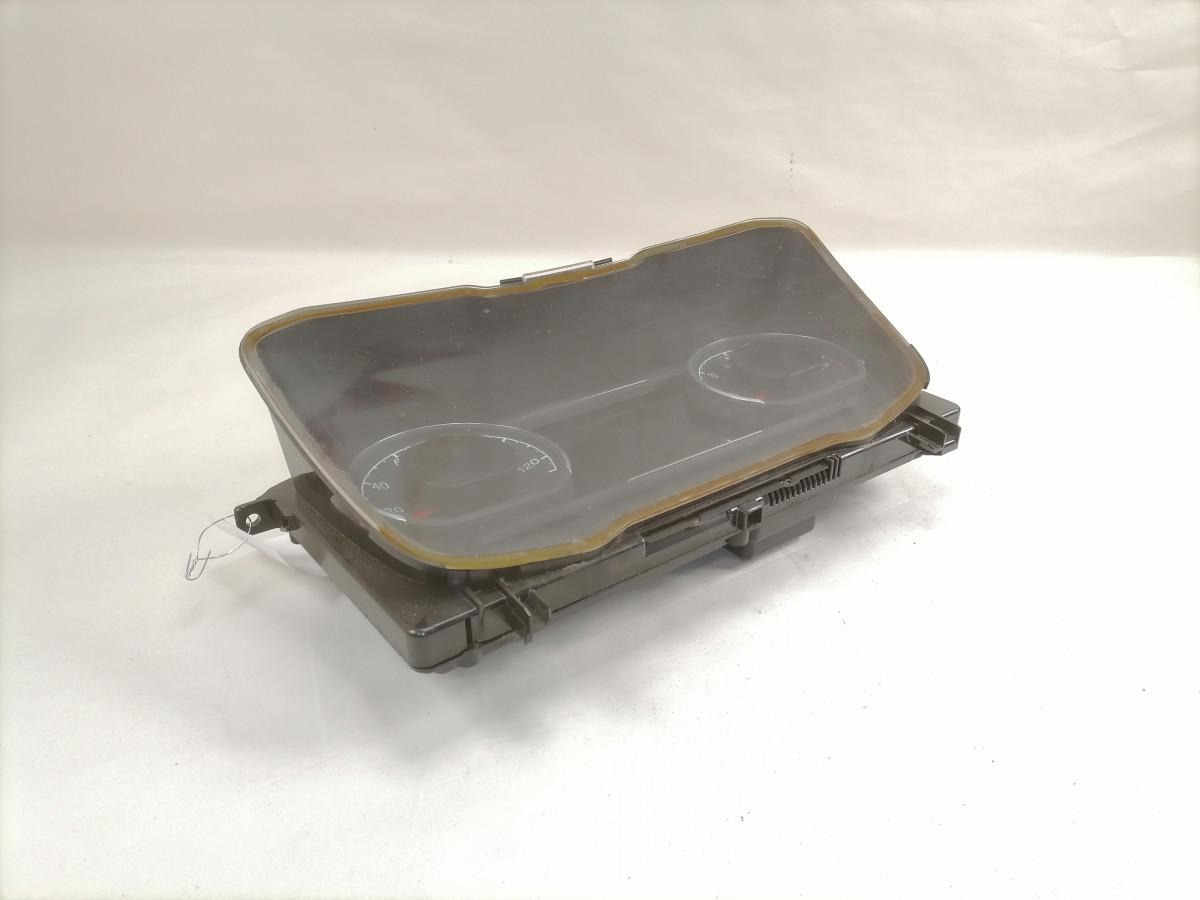 Scania Dashboard 2496979 - لوحة القيادة - شاحنة: صورة 2 Scania Dashboard 2496979 - لوحة القيادة - شاحنة: صورة 2