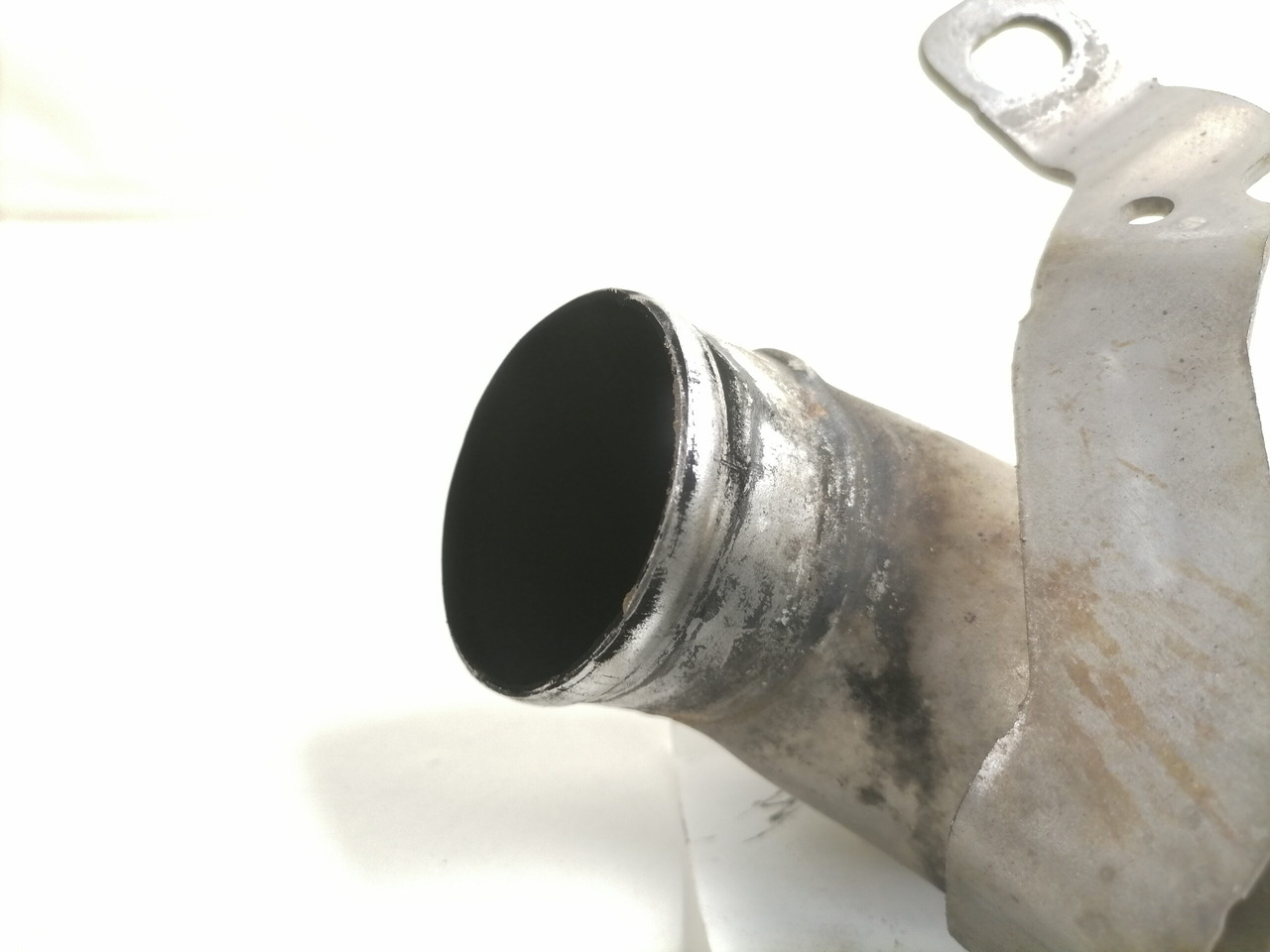 Scania EGR pipe 1890695 - كاتم الصوت/الخمارات - شاحنة: صورة 2 Scania EGR pipe 1890695 - كاتم الصوت/الخمارات - شاحنة: صورة 2