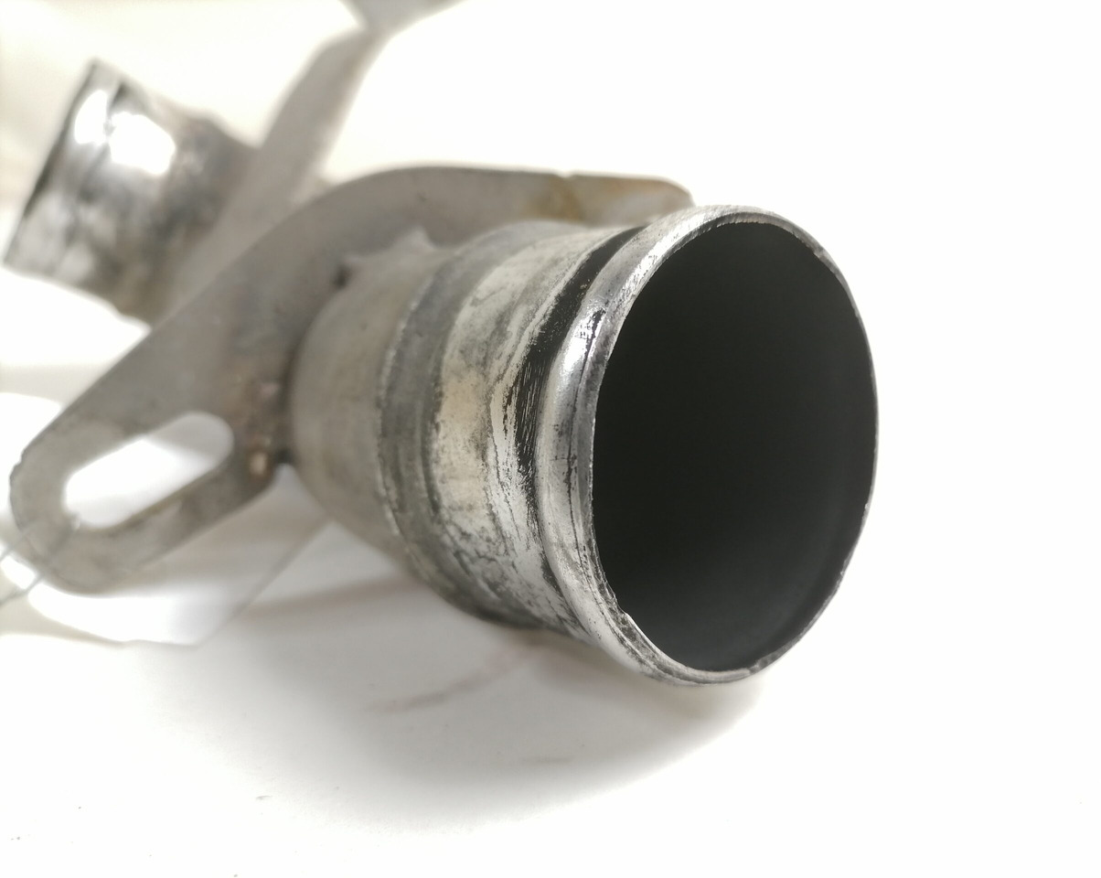 Scania EGR pipe 1890695 - كاتم الصوت/الخمارات - شاحنة: صورة 3 Scania EGR pipe 1890695 - كاتم الصوت/الخمارات - شاحنة: صورة 3