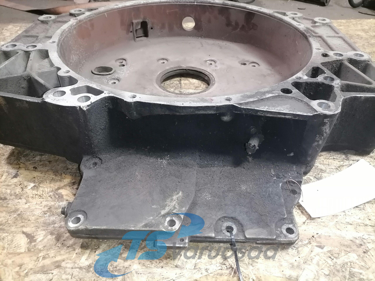 Scania Flywheel housing 51.01401-3228 - دولاب الموازنة - شاحنة: صورة 3 Scania Flywheel housing 51.01401-3228 - دولاب الموازنة - شاحنة: صورة 3