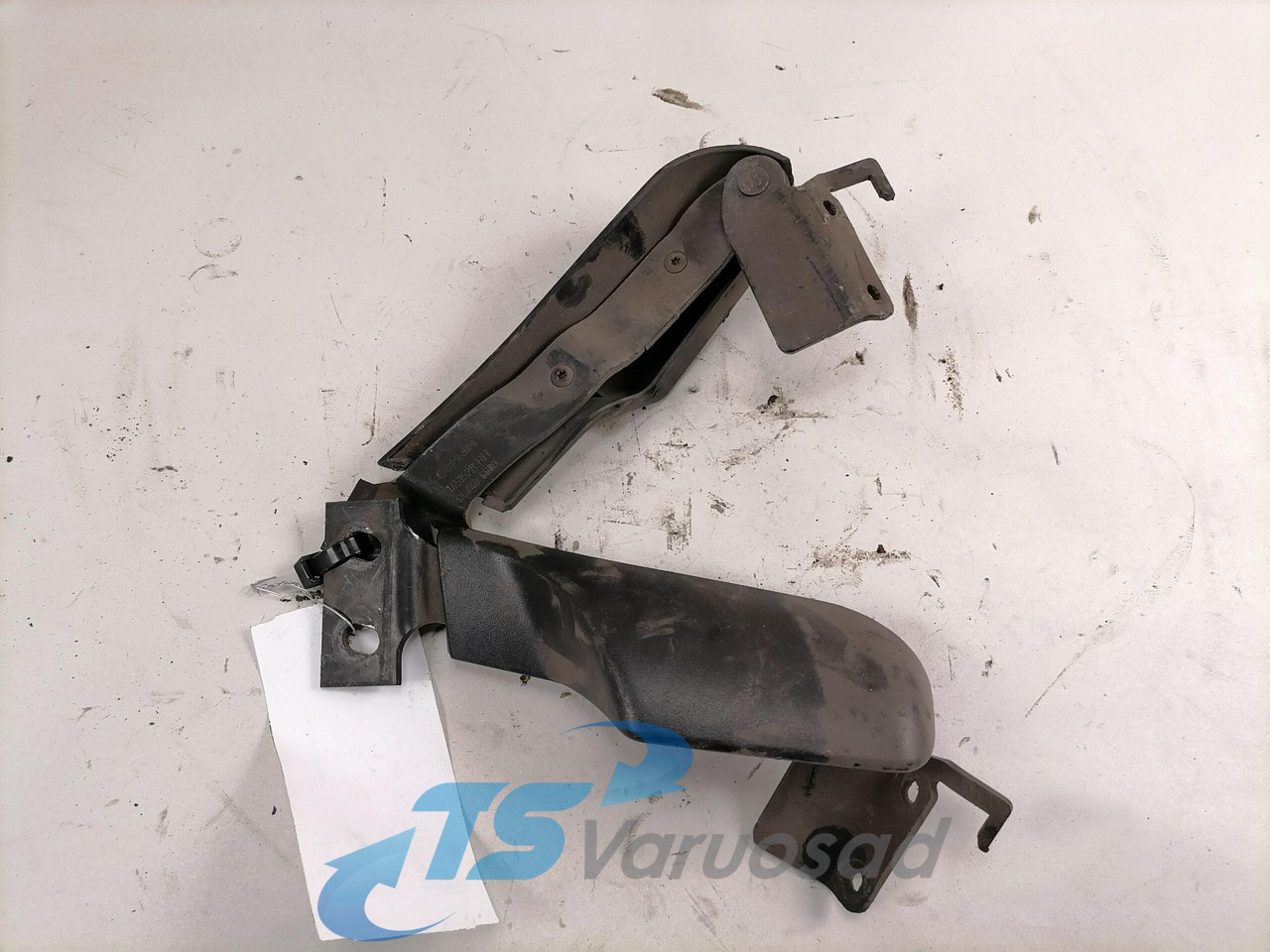 Scania Grille panel hinge 1451527 - شبكة أمامية - شاحنة: صورة 1 Scania Grille panel hinge 1451527 - شبكة أمامية - شاحنة: صورة 1