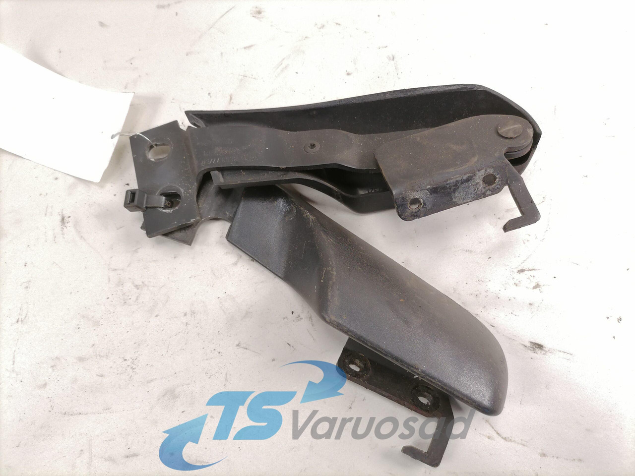 Scania Grille panel hinge 1451528 - شبكة أمامية - شاحنة: صورة 3 Scania Grille panel hinge 1451528 - شبكة أمامية - شاحنة: صورة 3