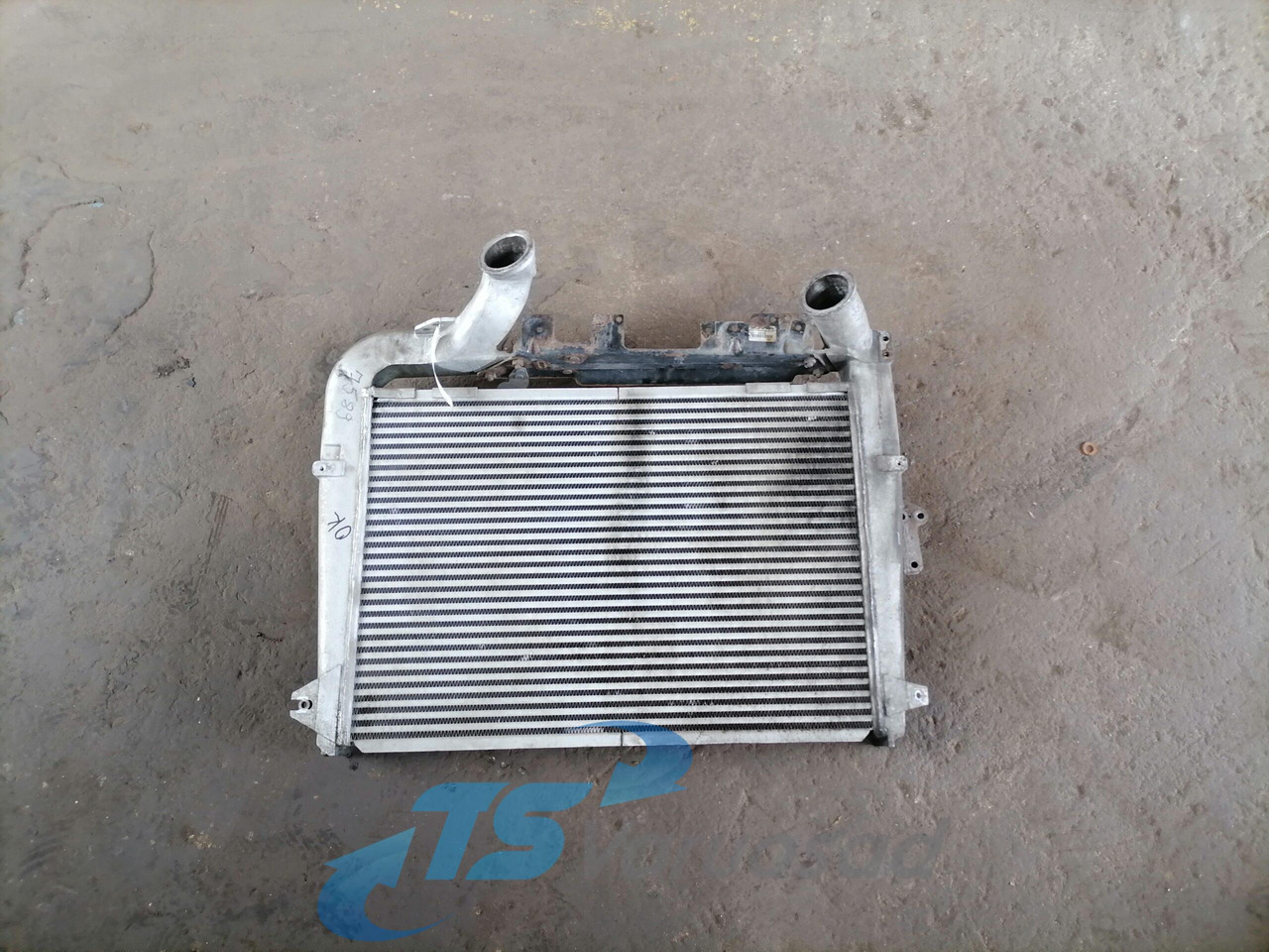 Scania Intercooler radiator 1817893 - المبرد - شاحنة: صورة 1 Scania Intercooler radiator 1817893 - المبرد - شاحنة: صورة 1
