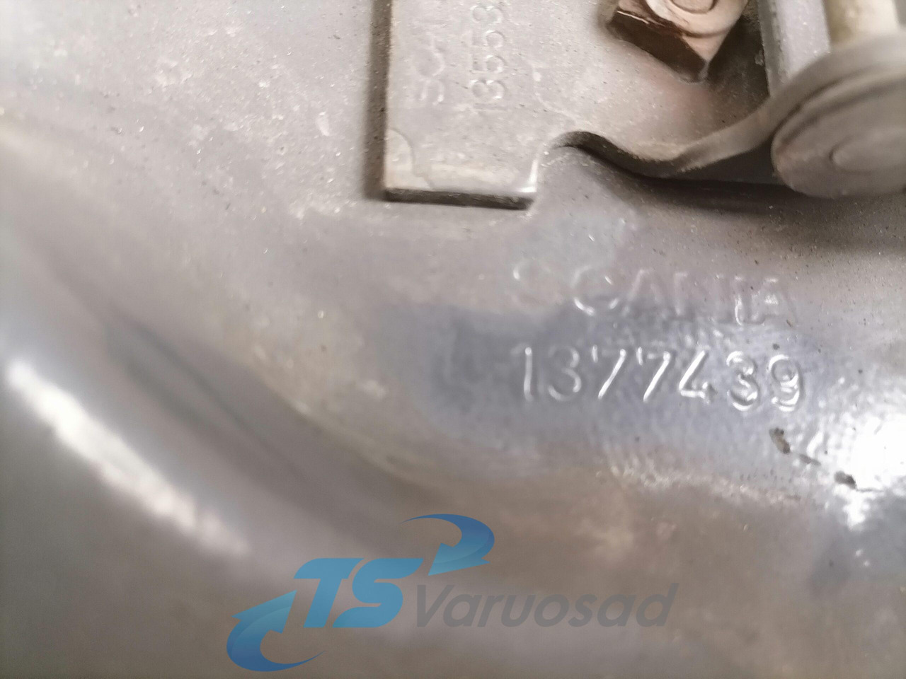 Scania Mudguard bracket 1377439 - قطع غيار عامة - شاحنة: صورة 2 Scania Mudguard bracket 1377439 - قطع غيار عامة - شاحنة: صورة 2