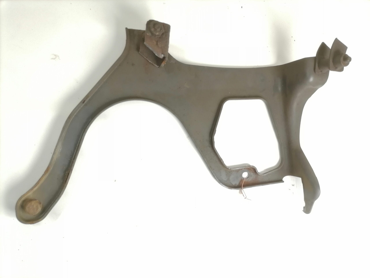 Scania Muffler carrier 1766301 - كاتم الصوت - شاحنة: صورة 2 Scania Muffler carrier 1766301 - كاتم الصوت - شاحنة: صورة 2