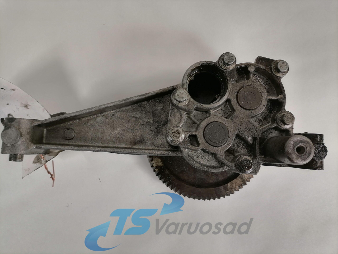 Scania Oil pump 1448659 - مضخة الزيت - شاحنة: صورة 2 Scania Oil pump 1448659 - مضخة الزيت - شاحنة: صورة 2