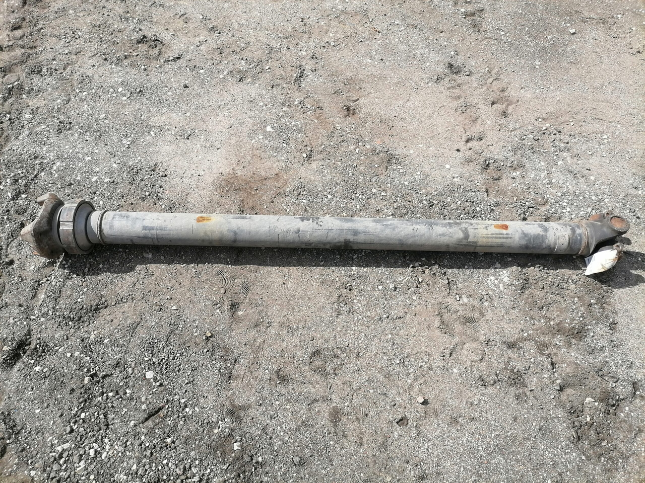 Scania Propeller shaft 1758892 - عمود الكردان - شاحنة: صورة 2 Scania Propeller shaft 1758892 - عمود الكردان - شاحنة: صورة 2