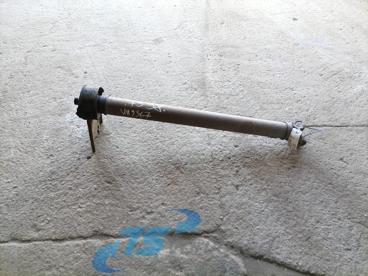 Scania Propeller shaft 1758978 - عمود الكردان - شاحنة: صورة 1 Scania Propeller shaft 1758978 - عمود الكردان - شاحنة: صورة 1